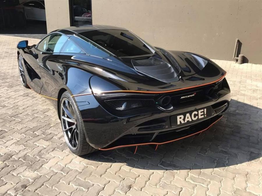  McLaren 720S by RACE! 2017 года  (фото 6 из 7)